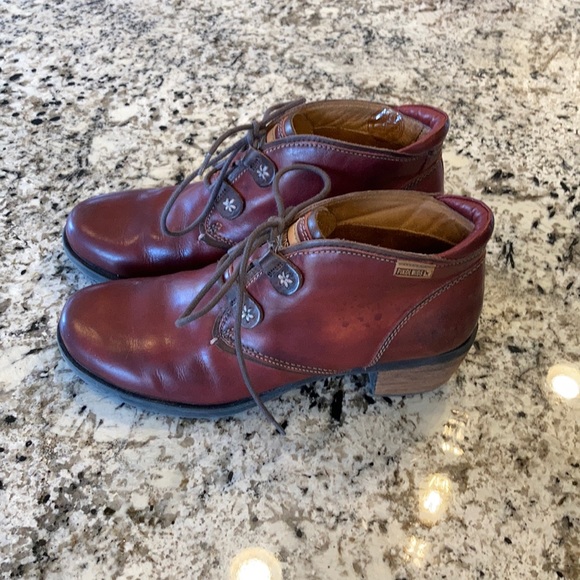 Pikolinos Le Mans Bootie 39 - Picture 1 of 8